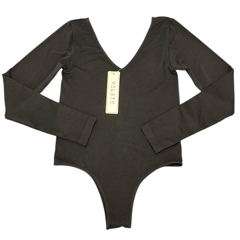 Yelete Black Long Sleeve Bodysuit O/S Stretch V-Neck & Scooped Neckline